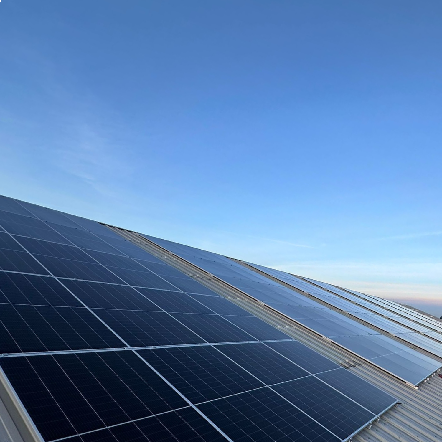 Commercial solar, large roof array